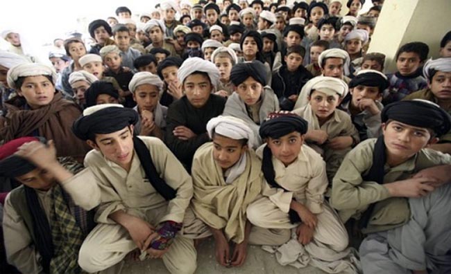 ضرورت مبارزه با افراطگرایی در مراکز آموزشی 